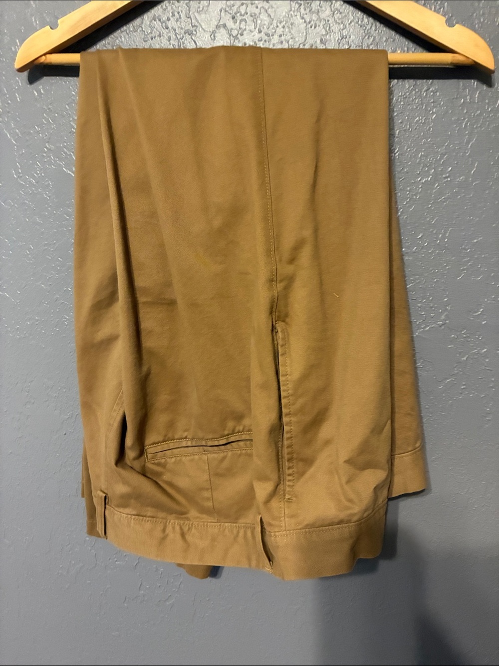 Men's Haggar H26 Chino Pants in Light Brown 34 x 30